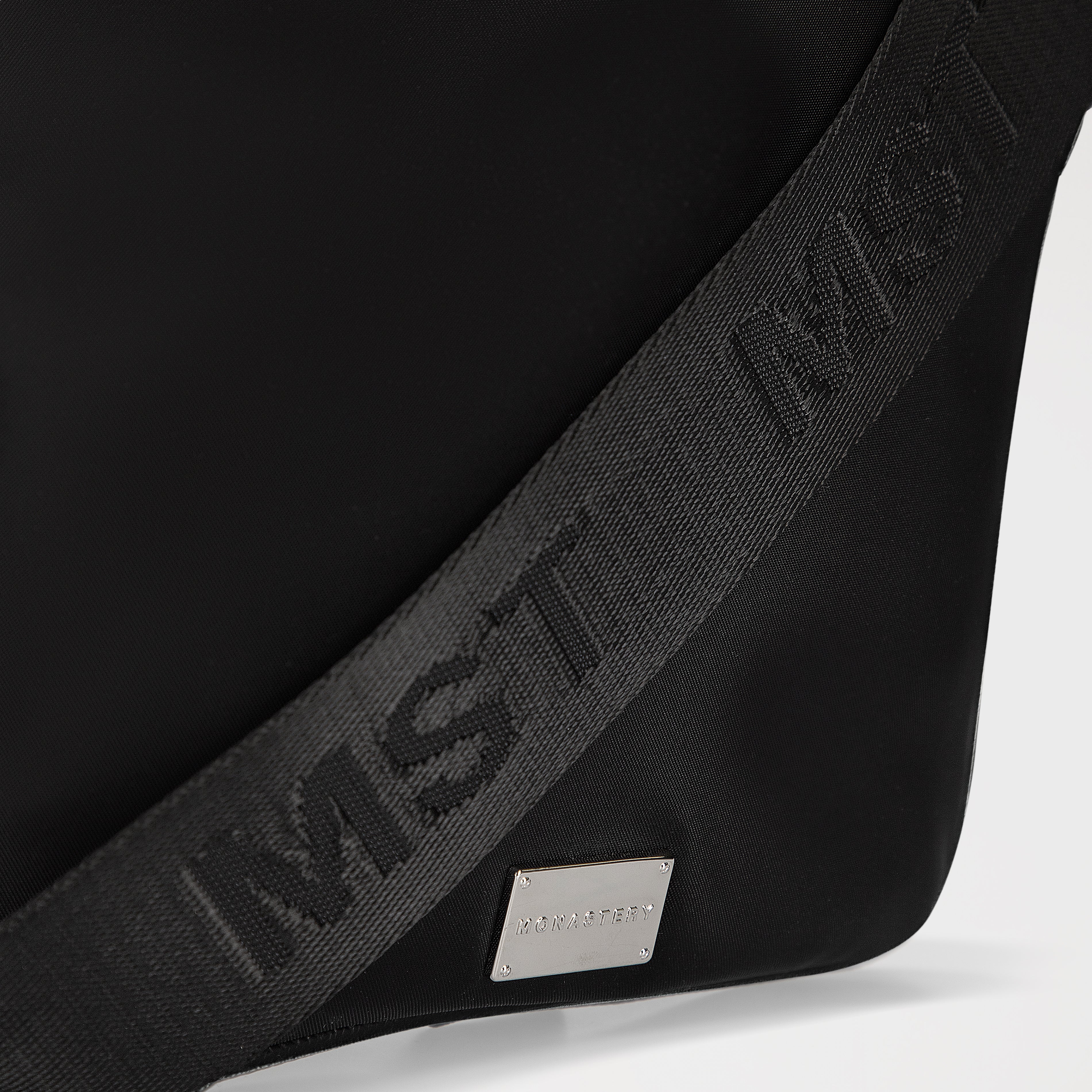 CEDRIC FANNY PACK MEN BLACK