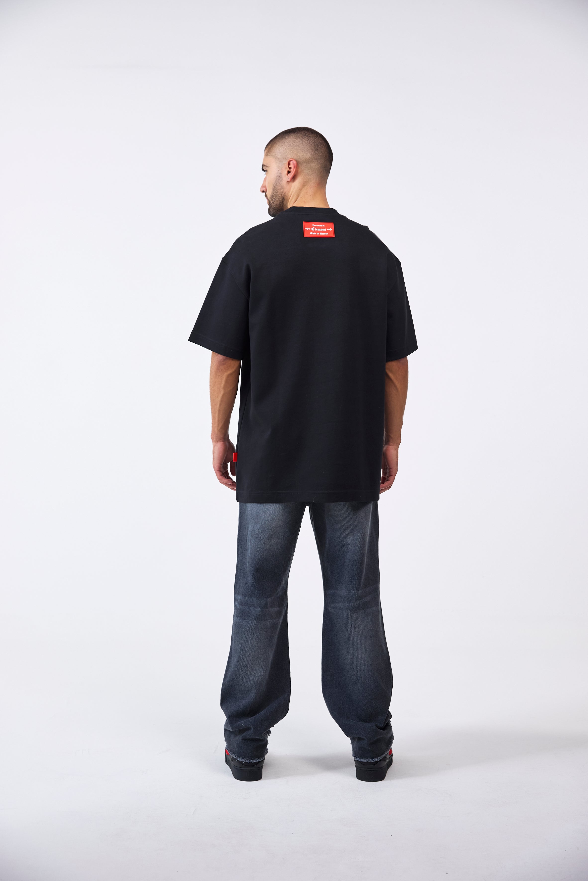 CAMISETA OVERSIZED MASCULINO METAMORFOSI NEGRO CLEMONT