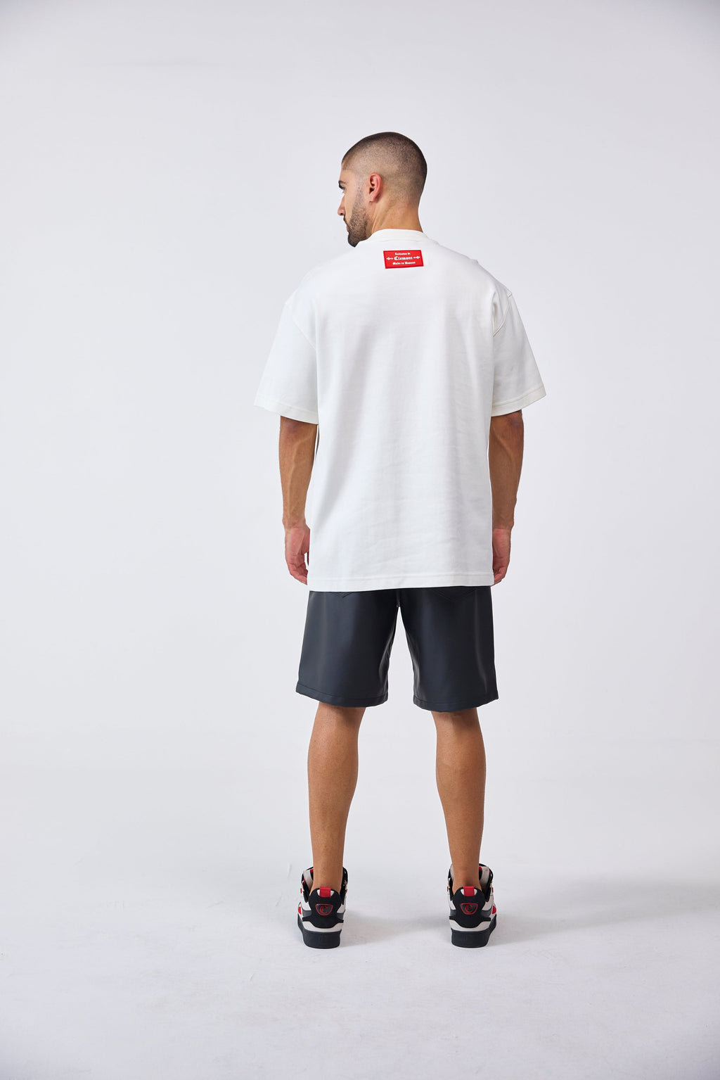 CAMISETA OVERSIZED MASCULINO METAMORFOSI CREMA CLEMONT